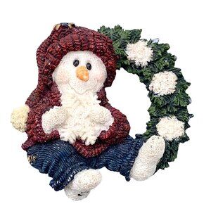 Boyds Bears & Friends VTG '95 Brooch Pin Snowman Willie W/ Evergreen Wreath